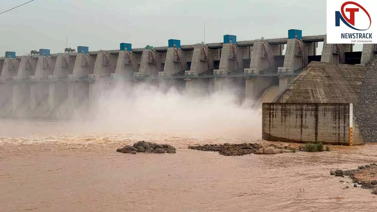 Sonbhadra News: कनहर बांध का जलस्तर 262 मीटर पहुंचा, 245 क्यूमेक पानी छोड़े जाने से नदी में उफान Sonbhadra News: कनहर बांध का जलस्तर 262 मीटर पहुंचा, 245 क्यूमेक पानी छोड़े जाने से नदी में उफान