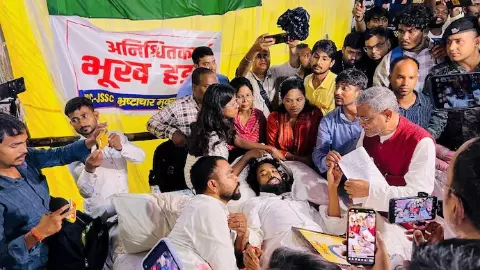 JPSC-JSSC CGL Protest: CM से ही बात करेंगे, सरकार की बातचीत पर क्यों नाराज हैं प्रदर्शनकारी छात्र? 10 अगस्त के महाघेराव पर नजर JPSC-JSSC CGL Protest: CM से ही बात करेंगे, सरकार की बातचीत पर क्यों नाराज हैं प्रदर्शनकारी छात्र? 10 अगस्त के महाघेराव पर नजर