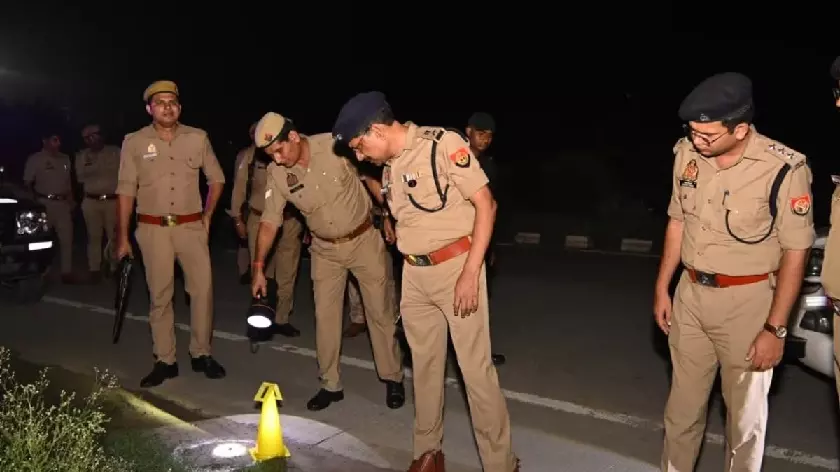 बुलंदशहर में एनकाउंटर: 50 हजार का इनामी बदमाश मोनू ढेर, नाबालिग से रेप के बाद हत्या का आरोप बुलंदशहर में एनकाउंटर: 50 हजार का इनामी बदमाश मोनू ढेर, नाबालिग से रेप के बाद हत्या का आरोप