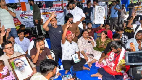 रांची JPSC विवाद में ED की एंट्री! छात्रों के हक में सरकार का बड़ा फैसला, 16वें दिन भी सड़क पर डटें छात्र