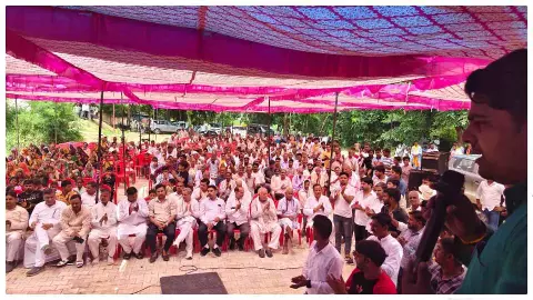 Hathras News: रालोद कार्यकर्ता सम्मेलन में संगठन को मजबूत करने पर जोर, एकजुटता का आह्वान Hathras News: रालोद कार्यकर्ता सम्मेलन में संगठन को मजबूत करने पर जोर, एकजुटता का आह्वान
