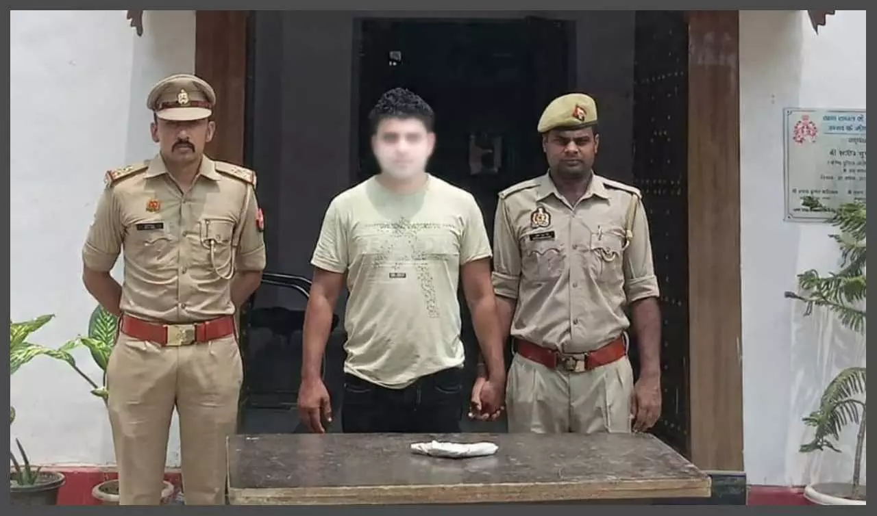 Arrested with accused stab-firing who broke into house, Tappal police detain Arrested with accused stab-firing who broke into house, Tappal police detain