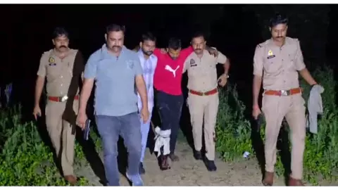 Aligarh Police Encounter: पुलिस मुठभेड़, फायरिंग कर भाग रहे चार बदमाश गिरफ्तार, तीन घायल