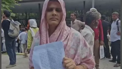 Cancer victim accuses Lekhpal Cancer victim accuses Lekhpal