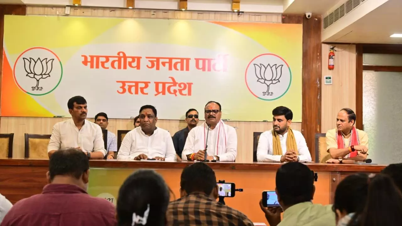 Brajesh Pathak Rahul Gandhi: Brajesh Pathak Hits Out at Rahul Gandhi, Targets Congress Brajesh Pathak Rahul Gandhi: Brajesh Pathak Hits Out at Rahul Gandhi, Targets Congress