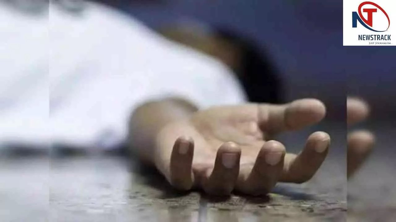 Sonbhadra News: ब्रेकर पर उछला ट्रैक्टर, सड़क पर गिरे श्रमिक की पहिए से कुचलकर मौके पर मौत Sonbhadra News: ब्रेकर पर उछला ट्रैक्टर, सड़क पर गिरे श्रमिक की पहिए से कुचलकर मौके पर मौत
