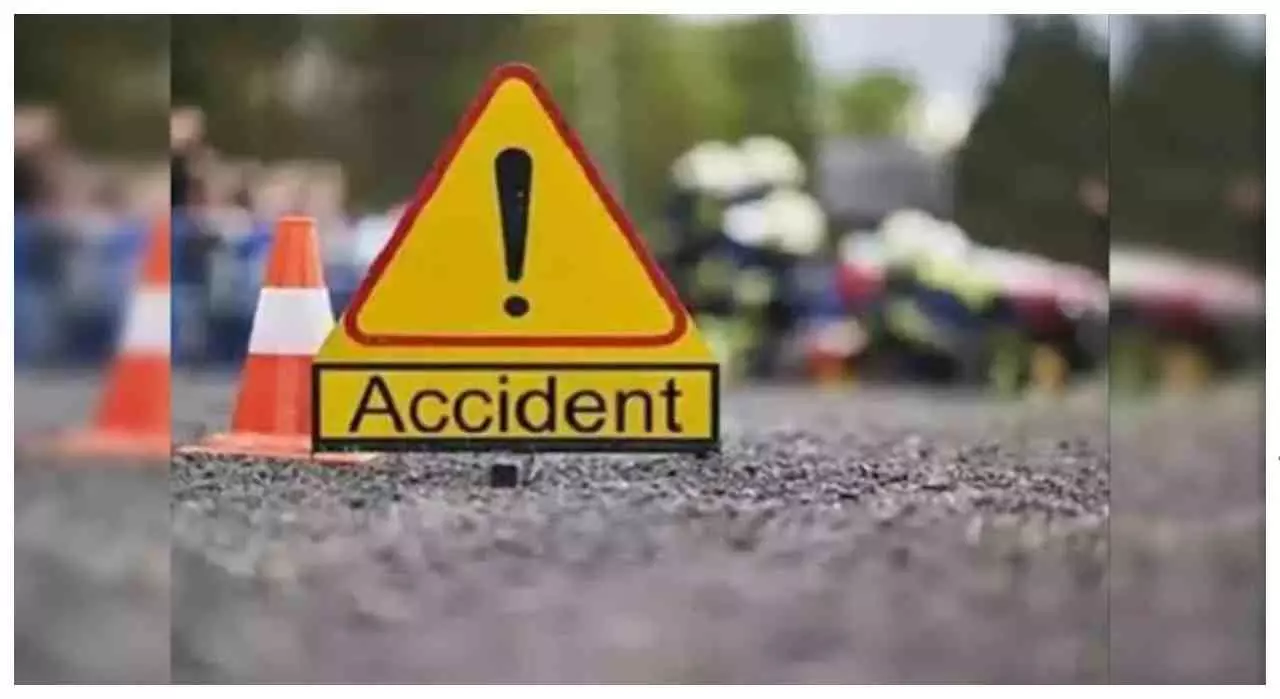 Chandauli News: तेज रफ्तार ट्रक की चपेट में आने से बाइक सवार की मौत, चालक फरार Chandauli News: तेज रफ्तार ट्रक की चपेट में आने से बाइक सवार की मौत, चालक फरार