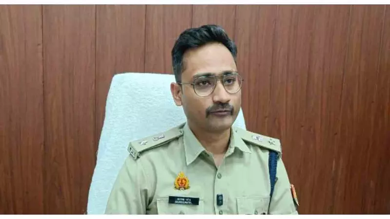 Chandauli News: पुलिस महकमे में बड़ा फेरबदल, बलुआ थाना प्रभारी समेत कई अफसर बदले Chandauli News: पुलिस महकमे में बड़ा फेरबदल, बलुआ थाना प्रभारी समेत कई अफसर बदले