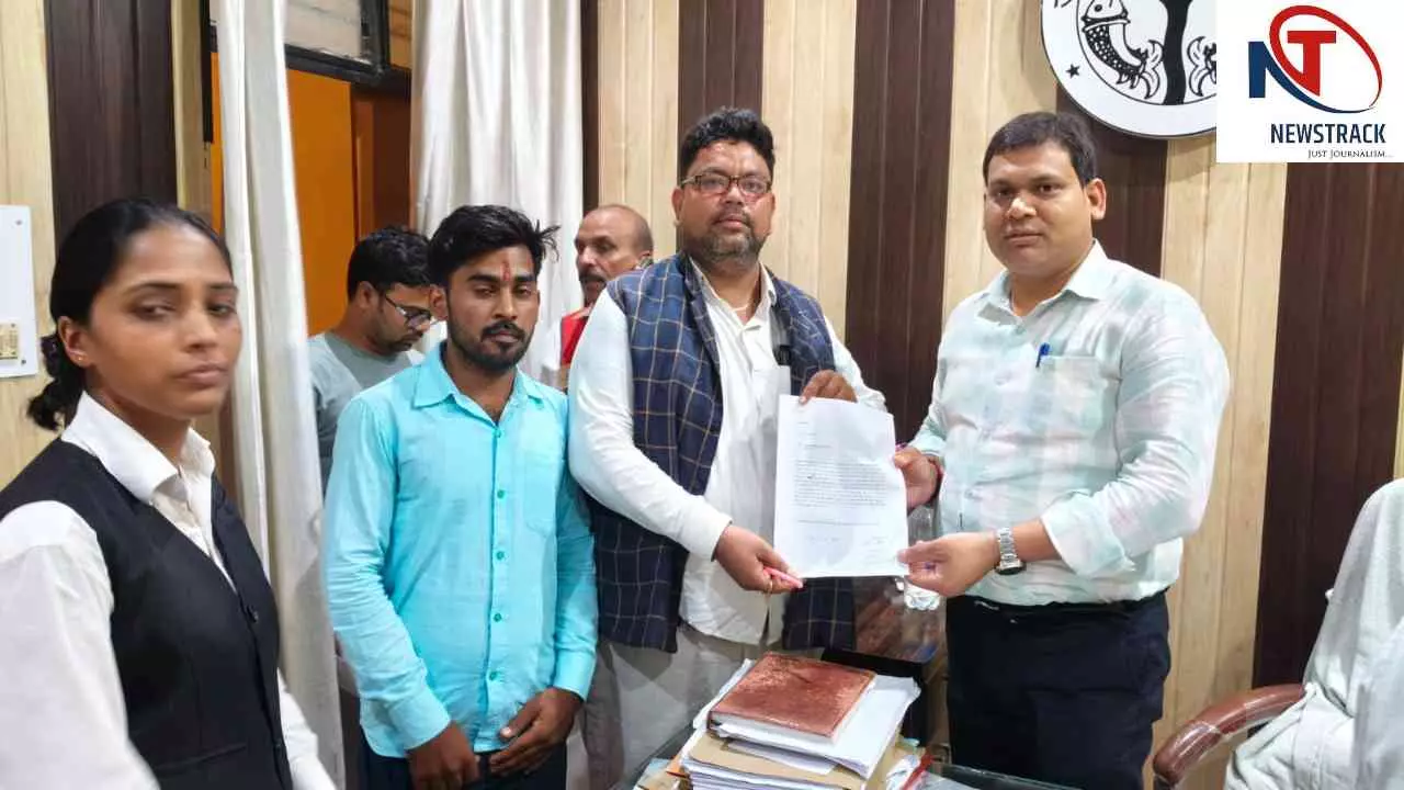 चंदौली के परिवार के साथ आजमगढ़ में हुई घटना को लेकर संघर्ष मोर्चा ने मुख्यमंत्री के नाम दिया ज्ञापन
