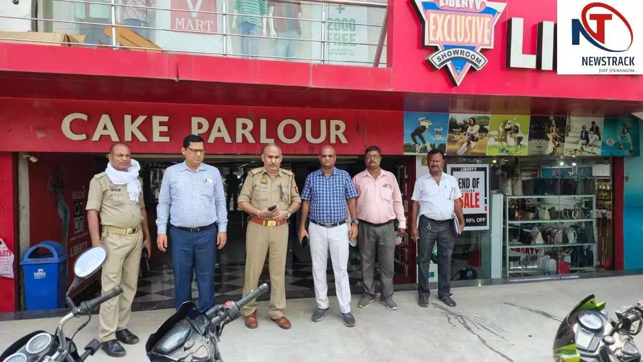 Chandauli News: ढाबों और दुकानों पर पिसती मासूमियत, पुलिस ने 5 बच्चों को कराया आजाद