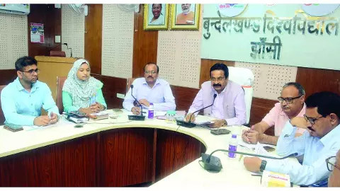 Prayagraj News: रंग दे बसंती अभियान शुरू, कविता से माफिया संस्कृति के खिलाफ संदेश Prayagraj News: रंग दे बसंती अभियान शुरू, कविता से माफिया संस्कृति के खिलाफ संदेश
