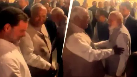 PM मोदी ने खड़गे-प्रियंका के साथ लगाए ठहाके! सुप्रिया सुले की बेटी के रिसेप्शन में ऐतिहासिक नजारा, Video PM मोदी ने खड़गे-प्रियंका के साथ लगाए ठहाके! सुप्रिया सुले की बेटी के रिसेप्शन में ऐतिहासिक नजारा, Video