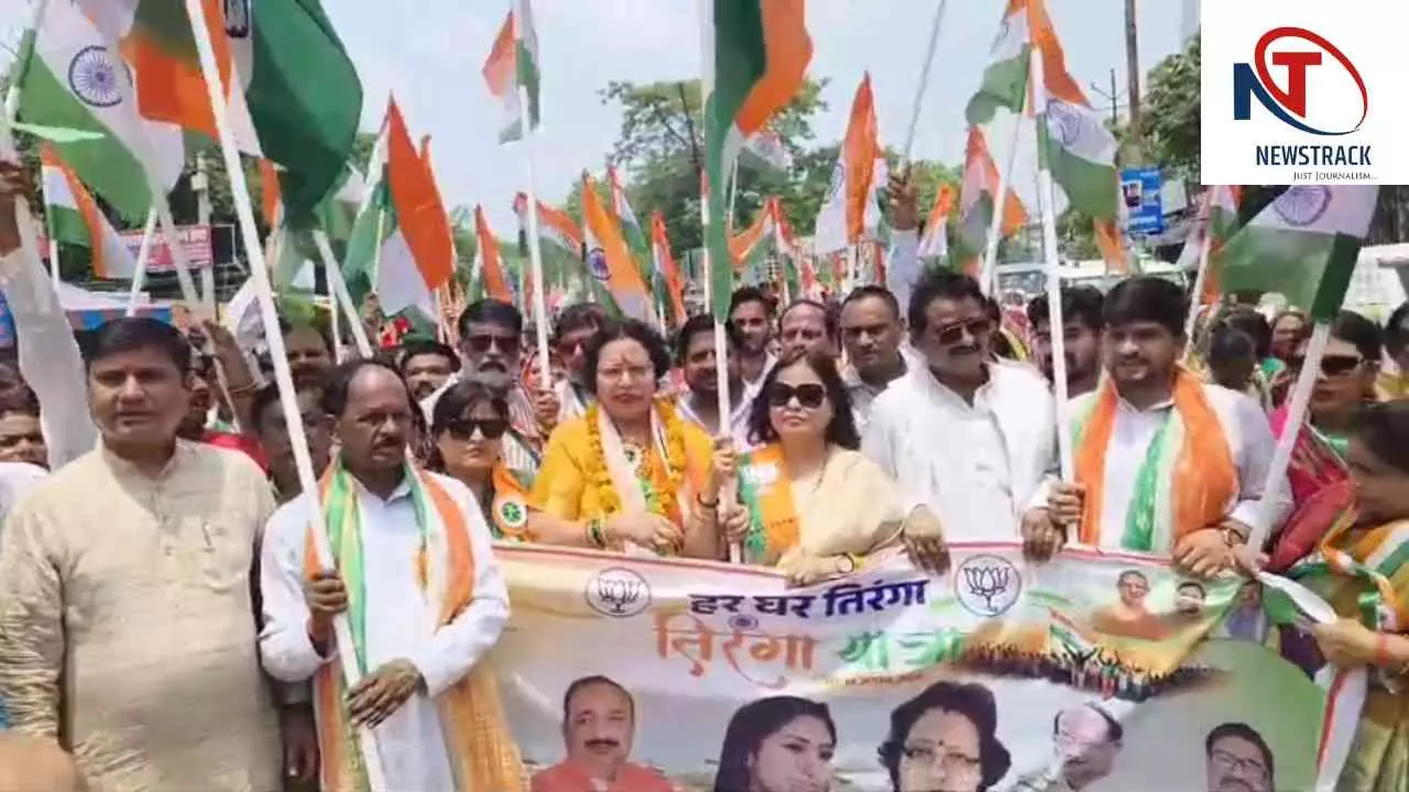 Raebareli News:भाजपा की भव्य तिरंगा यात्रा, पुष्पेंद्र सिंह के नेतृत्व में गूंजे भारत माता के जयकारे
