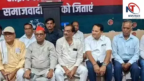 Mainpuri News: सपा नेता विनोद सविता का भाजपा पर हमला, पीडीए और कानून व्यवस्था को लेकर उठाए सवाल Mainpuri News: सपा नेता विनोद सविता का भाजपा पर हमला, पीडीए और कानून व्यवस्था को लेकर उठाए सवाल