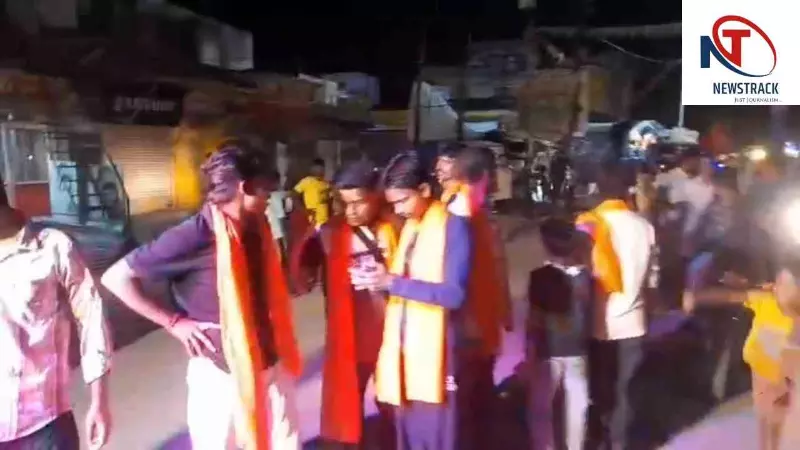 Bareilly: मीरगंज से हरिद्वार रवाना हुआ कांवड़ियों का जत्था, हर-हर महादेव के जयकारों से गूंजा कस्बा Bareilly: मीरगंज से हरिद्वार रवाना हुआ कांवड़ियों का जत्था, हर-हर महादेव के जयकारों से गूंजा कस्बा