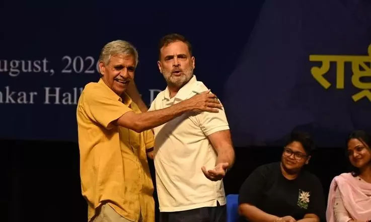 ‘लॉकर-रूम बातचीत..., राहुल गांधी-संदीप दीक्षित के ‘हग’ पर भड़की BJP, अमित मालवीय ने लगाए गंभीर आरोप