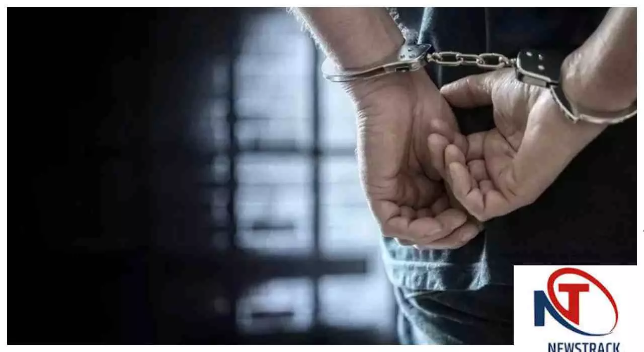 Hapur News: पशु चोर गिरोह पर गैंगस्टर एक्ट, चार आरोपियों की तलाश में जुटी पुलिस Hapur News: पशु चोर गिरोह पर गैंगस्टर एक्ट, चार आरोपियों की तलाश में जुटी पुलिस
