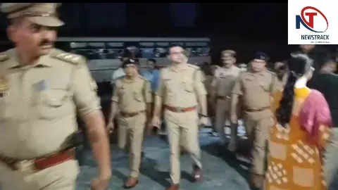 Firozabad News: स्वतंत्रता दिवस पर फिरोजाबाद पुलिस अलर्ट, एसएसपी के नेतृत्व में सघन चेकिंग अभियान Firozabad News: स्वतंत्रता दिवस पर फिरोजाबाद पुलिस अलर्ट, एसएसपी के नेतृत्व में सघन चेकिंग अभियान