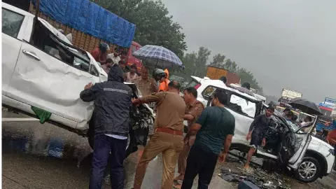 सहारनपुर में भीषण सड़क हादसा, आमने-सामनें कारों की टक्कर, ITBP DIG और ड्राइवर की मौत, कई घायल सहारनपुर में भीषण सड़क हादसा, आमने-सामनें कारों की टक्कर, ITBP DIG और ड्राइवर की मौत, कई घायल