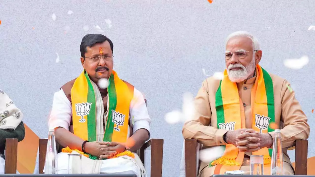 BJP की नई टीम में बड़ा सरप्राइज! वसुंधरा राजे और राम माधव की वापसी, 13 नेताओं को मिली बड़ी जिम्मेदारी BJP की नई टीम में बड़ा सरप्राइज! वसुंधरा राजे और राम माधव की वापसी, 13 नेताओं को मिली बड़ी जिम्मेदारी