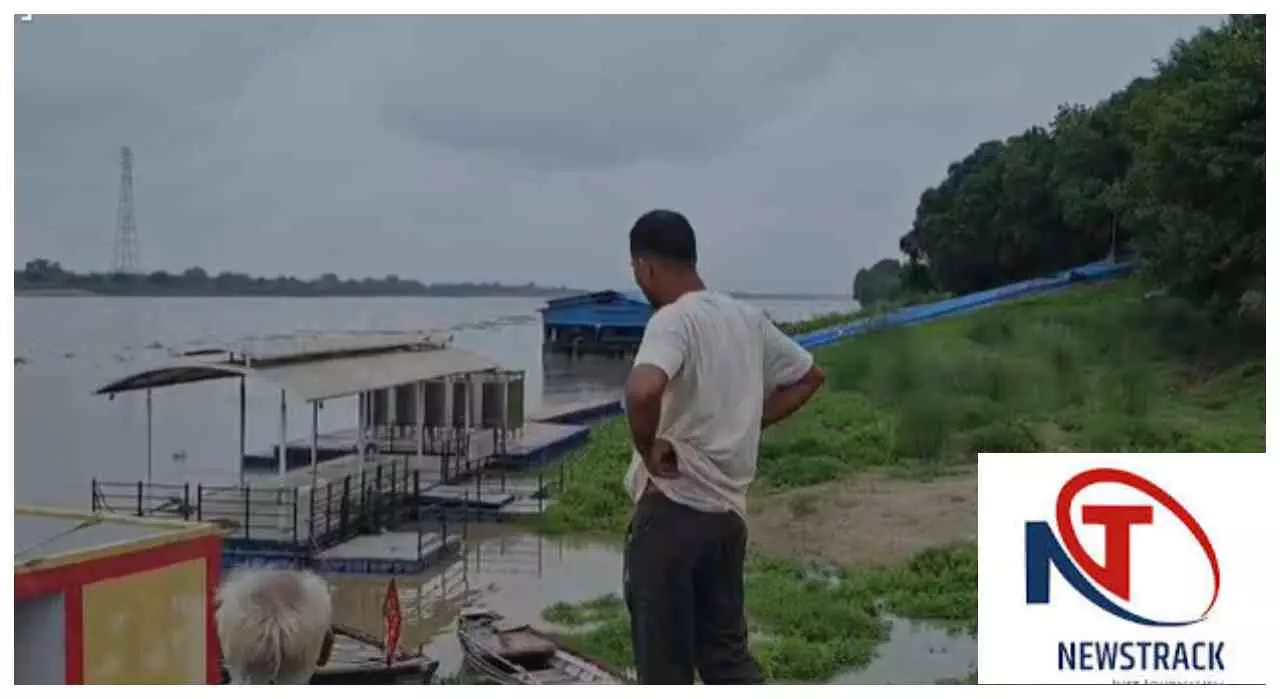 Chandauli Flood Alert: गंगा का जलस्तर बढ़ा, बाढ़ का खतरा मंडराया; प्रशासन ने बनाई 40 बाढ़ चौकियां