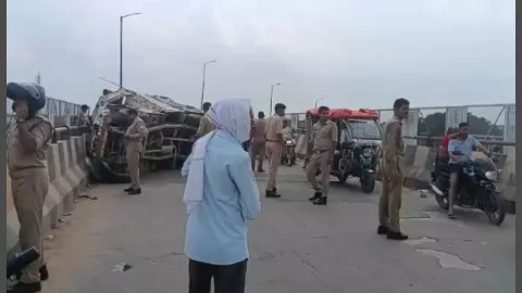 max from devotees overturned on scooty of students, two students seriously injured max from devotees overturned on scooty of students, two students seriously injured
