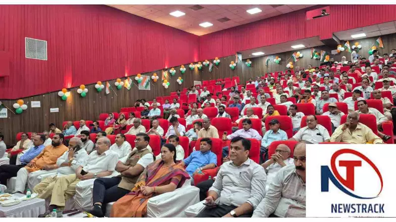 Aligarh News: कोटेदारों की बल्ले-बल्ले! लाभांश 125 रुपये, अन्नपूर्णा भवन बनेंगी राशन दुकानें Aligarh News: कोटेदारों की बल्ले-बल्ले! लाभांश 125 रुपये, अन्नपूर्णा भवन बनेंगी राशन दुकानें