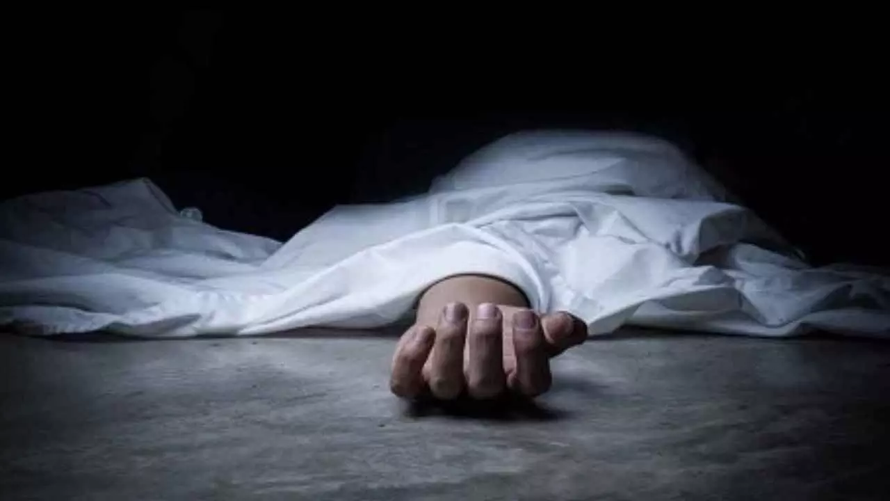 मिर्जापुर में बारिश बनी काल! कच्चे मकान ढहने से 3 बुजुर्गों की मौत, 1 की हालत गंभीर मिर्जापुर में बारिश बनी काल! कच्चे मकान ढहने से 3 बुजुर्गों की मौत, 1 की हालत गंभीर