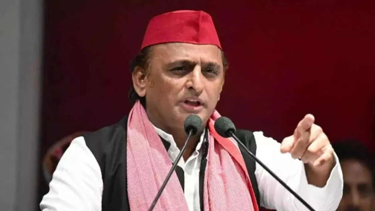 Akhilesh Yadav PDA Statement Akhilesh Yadav PDA Statement