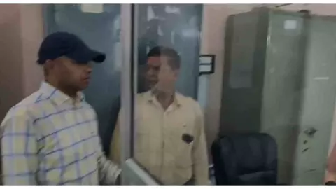 Kanpur Dehat News: CDO का सख्त रुख, 10 कर्मचारी गैरहाजिर मिले; एक दिन का वेतन रोका, स्पष्टीकरण तलब