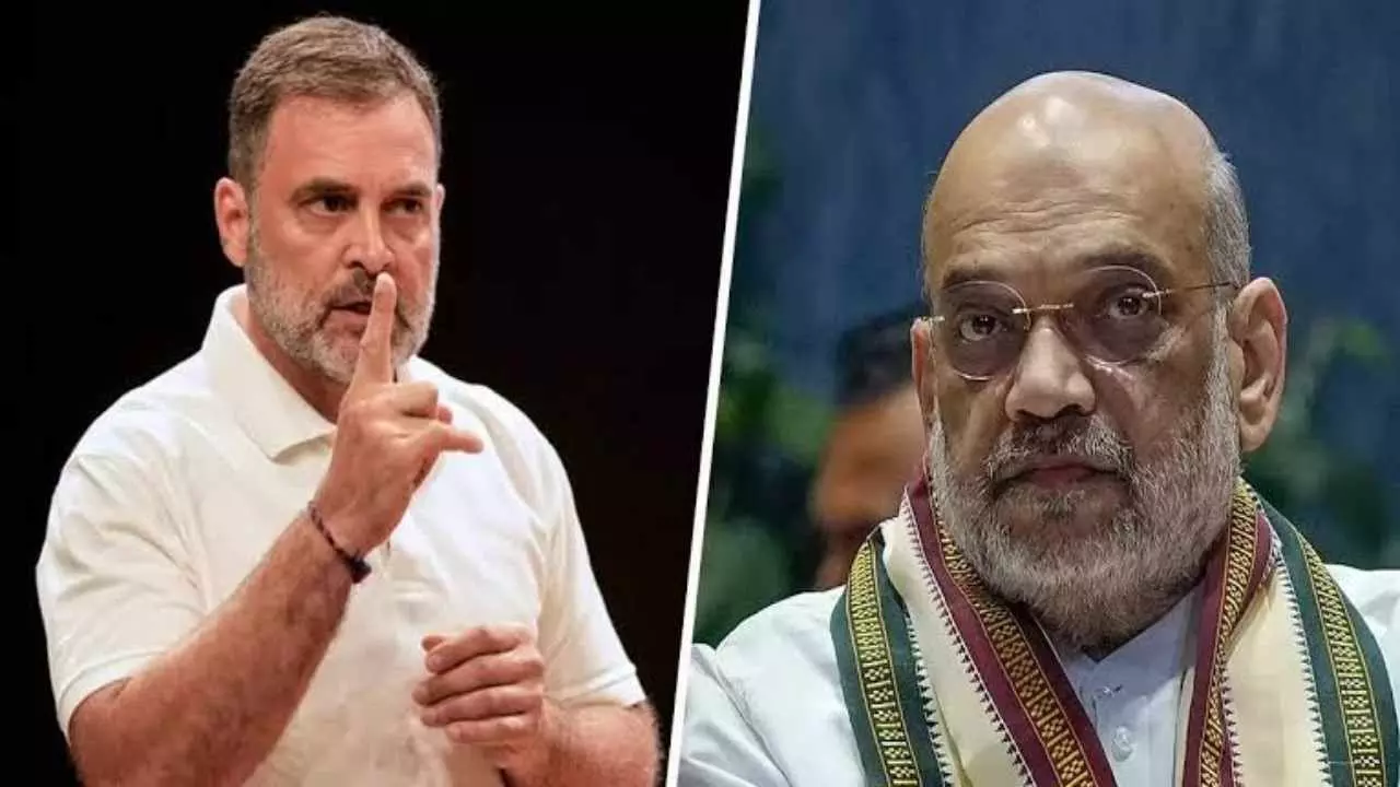 राहुल गांधी के प्रदर्शन से हिली दिल्ली! 7 घंटे धरने के बाद पुलिस ने दर्ज की FIR, अमित शाह पर जमकर बरसे राहुल गांधी के प्रदर्शन से हिली दिल्ली! 7 घंटे धरने के बाद पुलिस ने दर्ज की FIR, अमित शाह पर जमकर बरसे