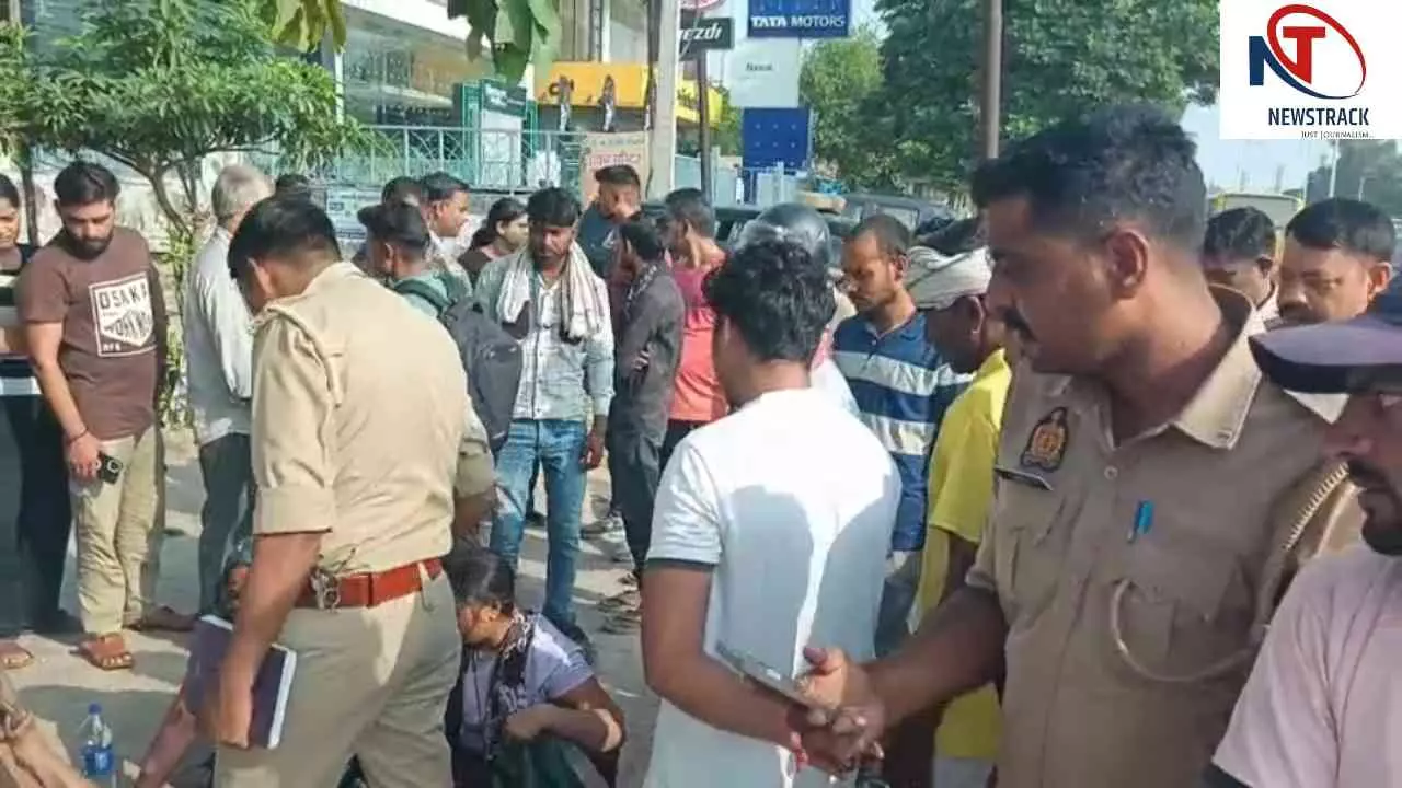 Mathura News: सफाई कर्मचारी की मौत पर भड़का आक्रोश, भरतपुर गेट पर शव रखकर लगाया जाम