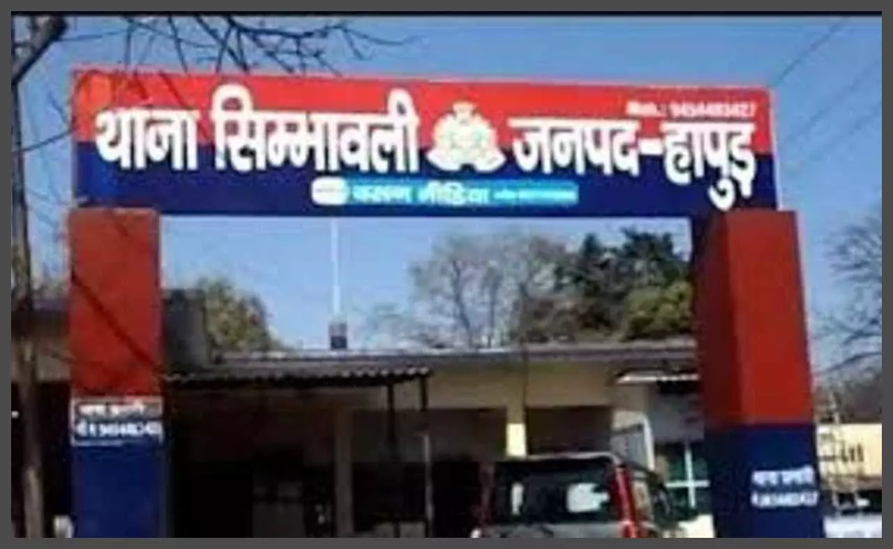 Mother-daughter going to temple stopped and beaten on road, mother also injured Mother-daughter going to temple stopped and beaten on road, mother also injured
