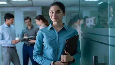 Graduate Jobs: डिग्री तो मिल रही, नौकरी वाला हुनर नहीं! सिर्फ 8.25% ग्रेजुएट्स को योग्यता के अनुरूप रोजगार