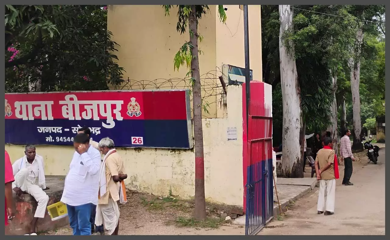 Pregnant woman commits suicide by hanging