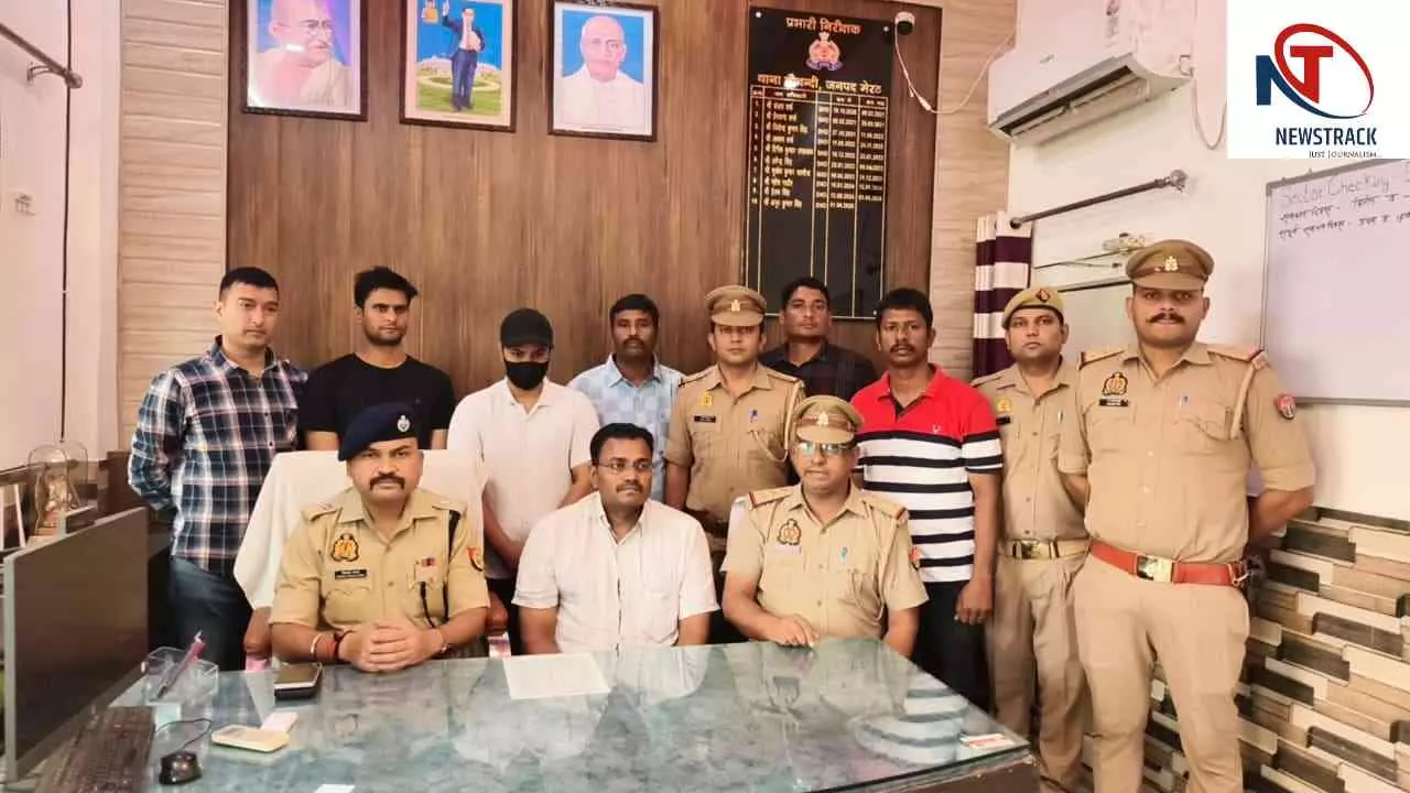 Meerut News: मेरठ में छिपा था आंध्र का सादिक, तीन लोगों की मौत के मामले में स्वाट टीम ने दबोचा Meerut News: मेरठ में छिपा था आंध्र का सादिक, तीन लोगों की मौत के मामले में स्वाट टीम ने दबोचा