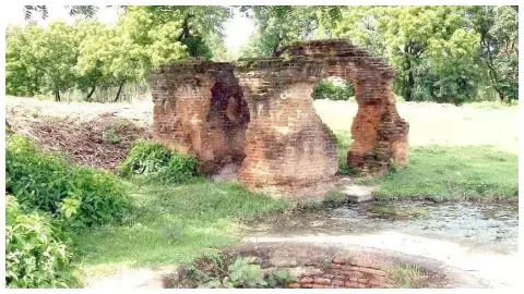 Lakhimpur Kheri: गढ़ देवेश्वर महादेव मंदिर: जहां आस्था के साथ 1857 के इतिहास की गूंज सुनाई देती है Lakhimpur Kheri: गढ़ देवेश्वर महादेव मंदिर: जहां आस्था के साथ 1857 के इतिहास की गूंज सुनाई देती है