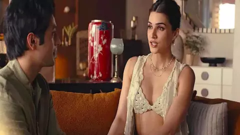 ‘बिकिनी में भाई को राखी?’ कृति सेनन का विज्ञापन बना सियासी जंग...दबाव में GIVA ने हटाया Ad, मांगी माफी