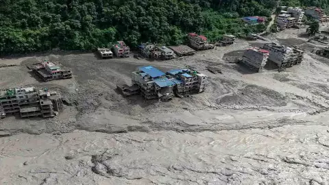 नेपाल में फ्लैश फ्लड से महातबाही! कैलाश यात्रियों समेत 130+ भारतीय लापता...बढ़ी बेचैनी