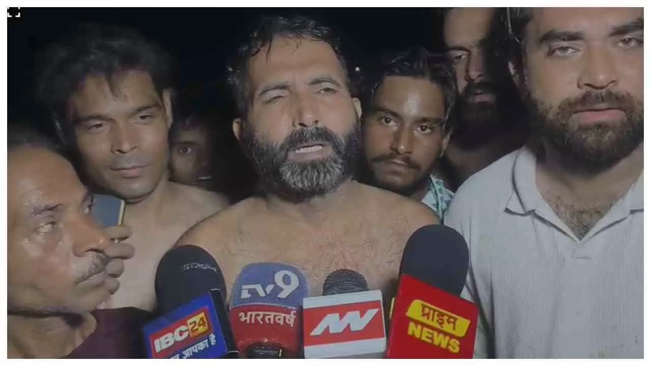 Moradabad News:  नदी में गिरी बाइक, दो बच्चों की जान बची; मां-बच्चा तेज बहाव में बहे