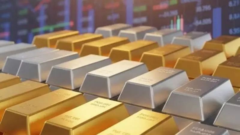 Gold-Silver Price Today: Gold at ₹15,824/Gm, Silver Up to ₹2.60 Lakh