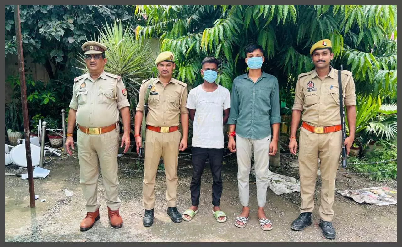 Police arrest two accused in Gangster Act case in Hardoi Police arrest two accused in Gangster Act case in Hardoi