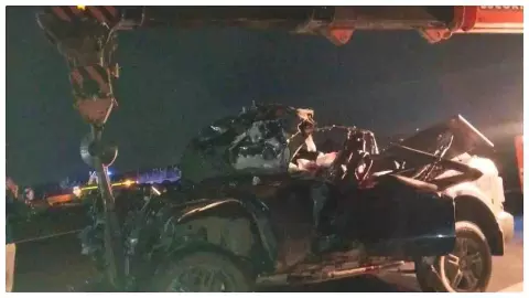 Hapur News: रक्षाबंधन की खुशियां मातम में बदलीं, हापुड़ में थार पलटने से चार युवकों की मौत Hapur News: रक्षाबंधन की खुशियां मातम में बदलीं, हापुड़ में थार पलटने से चार युवकों की मौत