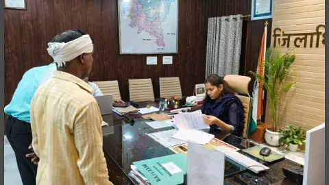 DM -SP listened to problems of people in Janata Darshan, gave instructions to solve them in time