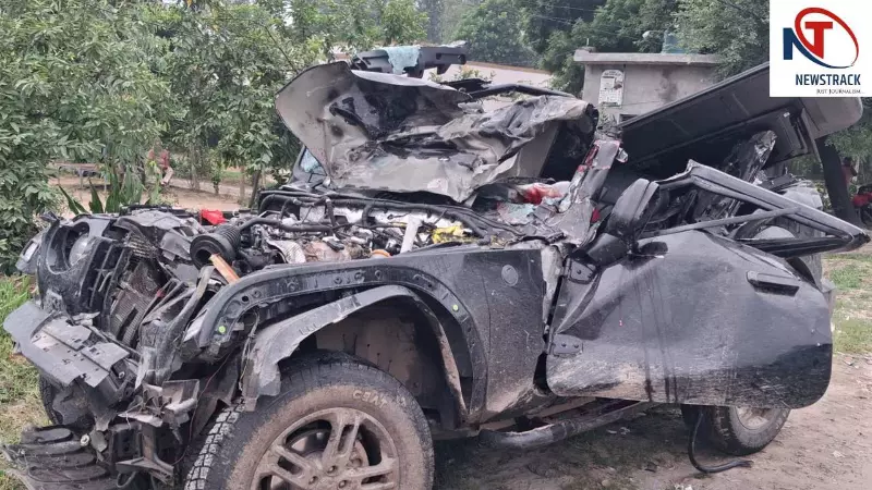 Hapur: गंगा एक्सप्रेसवे पर भीषण हादसा: तेज रफ्तार थार पलटी, चार युवकों की मौत, 17 साल का किशोर घायल
