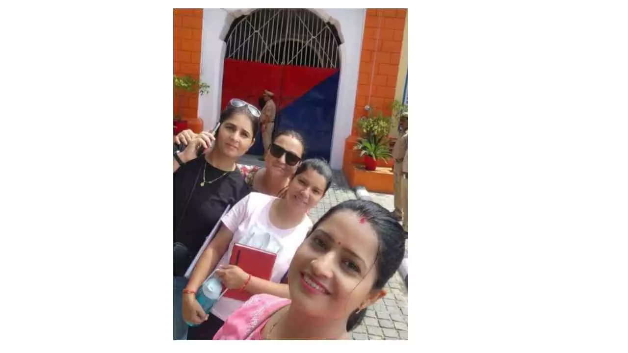 Meerut News: जेल में योग-फिजियोथेरेपी और भरतनाट्यम से बंदियों में सकारात्मकता की पहल