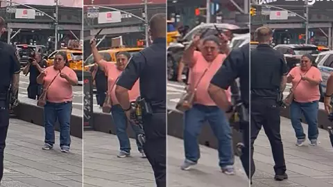 Times Square पर चाकू लेकर दौड़ी सिरफिरी महिला! 20 सेकंड में 2 लोगों पर किया हमला...पुलिस फायरिंग में ढेर Times Square पर चाकू लेकर दौड़ी सिरफिरी महिला! 20 सेकंड में 2 लोगों पर किया हमला...पुलिस फायरिंग में ढेर