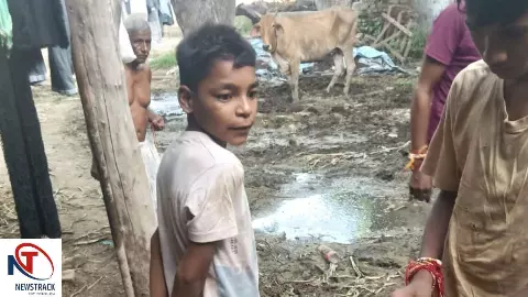 Bulandshahr News: दो दलित नाबालिग भाइयों को हाथ बांधकर बनाया बंधक, आरोपी के खिलाफ FIR दर्ज Bulandshahr News: दो दलित नाबालिग भाइयों को हाथ बांधकर बनाया बंधक, आरोपी के खिलाफ FIR दर्ज