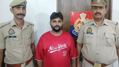 Accused arrested for theft in Shikohabad, jewelry and stars Accused arrested for theft in Shikohabad, jewelry and stars