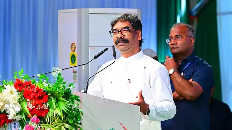 आदिवासी एकता रैली में नहीं पहुंचे CM हेमंत सोरेन, संदेश से साफ किया रुख; बोले- ST सीटें घटाने की कोशिश बर्दाश्त नहीं आदिवासी एकता रैली में नहीं पहुंचे CM हेमंत सोरेन, संदेश से साफ किया रुख; बोले- ST सीटें घटाने की कोशिश बर्दाश्त नहीं